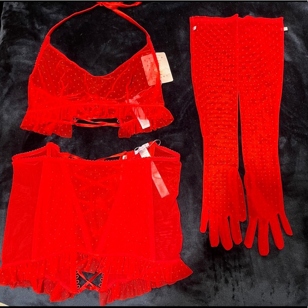 Savage X Fenty Valentine’s Day lingerie set